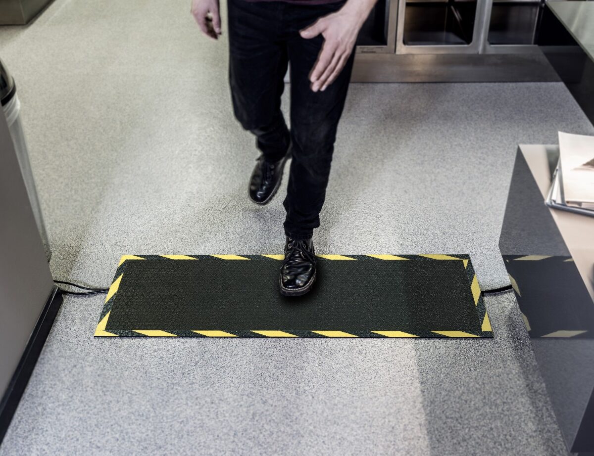 Mata do osłony kabli - gumowa 40x120CM - obrazek 2